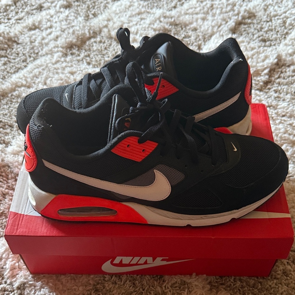 Nike Men’s Black and Orange Sneakers